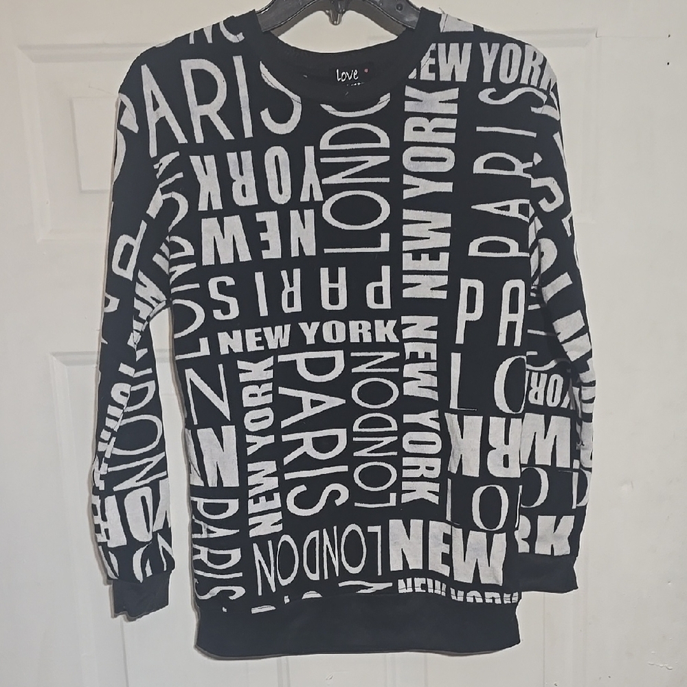 Love Black and White Crew Neck Sweater with Text Print